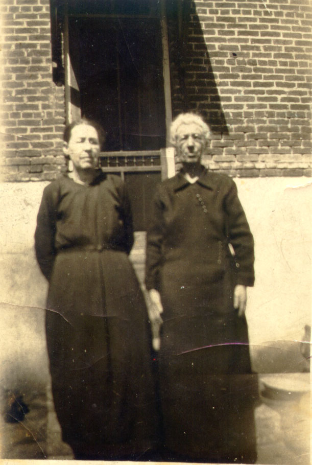 Mrs. V. R. Garland & Mrs. Millie Parker